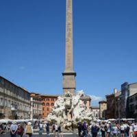 Fontana_dei_Quattro_Fiumi_(Piazza_Navona)_September_2015-1.jpg